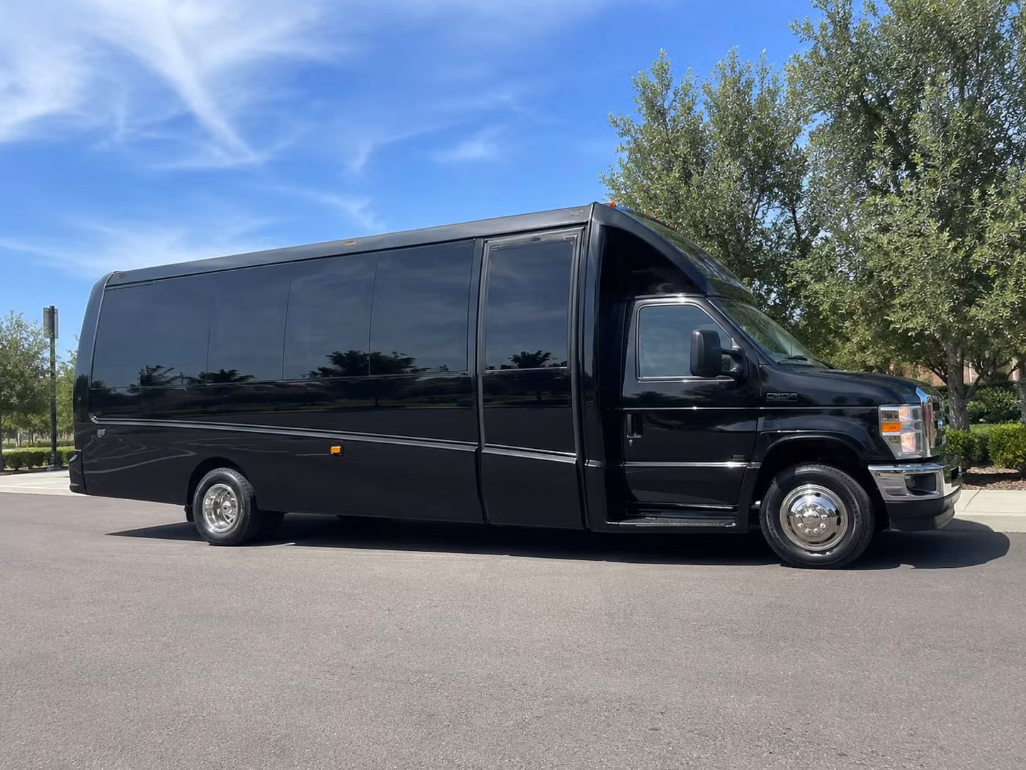 15 passenger minibus